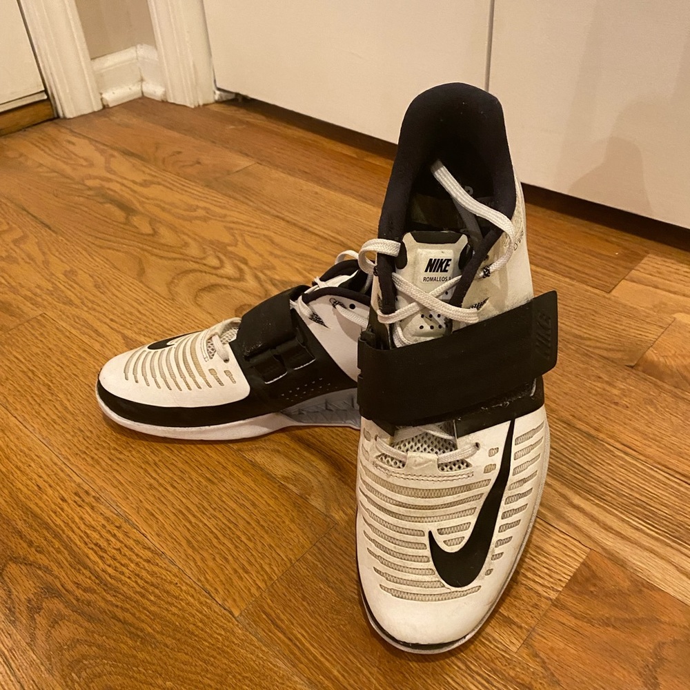 Nike Romelos - Women’s size 10.5